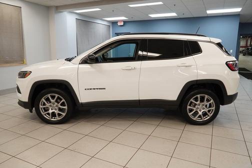 2022 Jeep Compass Latitude Lux