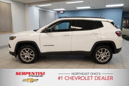 2022 Jeep Compass Latitude Lux