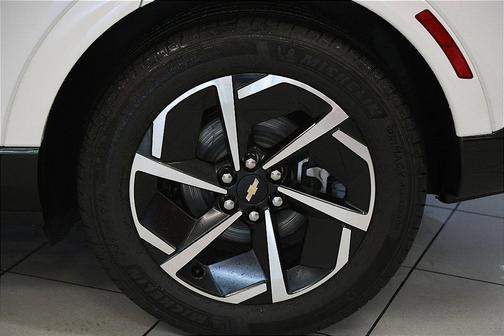 2025 Chevrolet Equinox EV LT 2