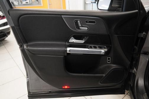 2020 Mercedes-Benz GLB 250 Base 4MATIC