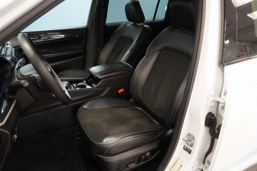 2021 Jeep Grand Cherokee L Laredo