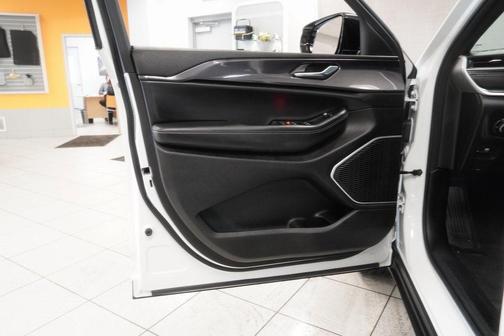 2021 Jeep Grand Cherokee L Laredo