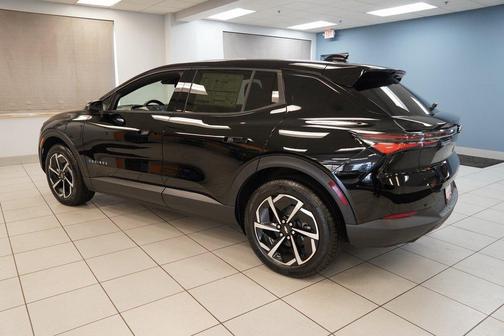 2026 Chevrolet Equinox EV LT 1