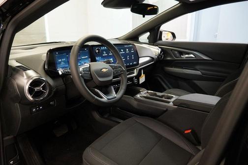 2026 Chevrolet Equinox EV LT 1