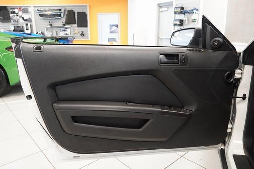 2012 Ford Mustang V6