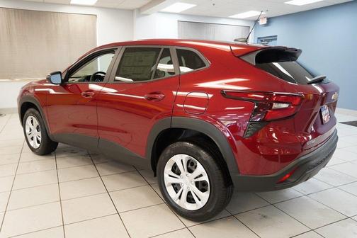 2025 Chevrolet Trax LS