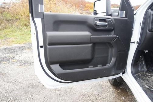 Summit White 2026 Chevrolet Silverado 3500 WT