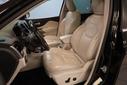 Diamond Black 2019 Jeep Cherokee Limited