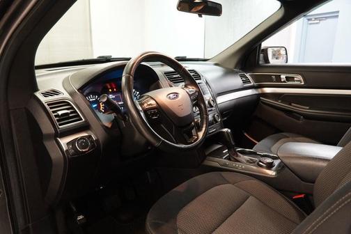 Magnetic 2017 Ford Explorer XLT