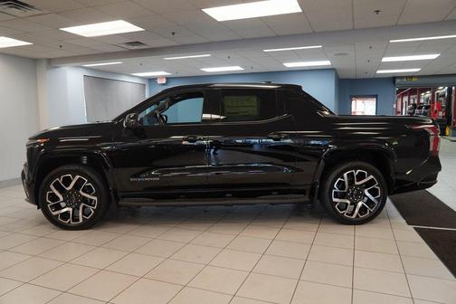 2024 Chevrolet Silverado EV RST