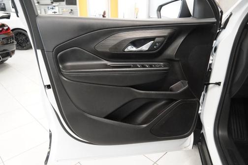 Summit White 2024 GMC Terrain SLE