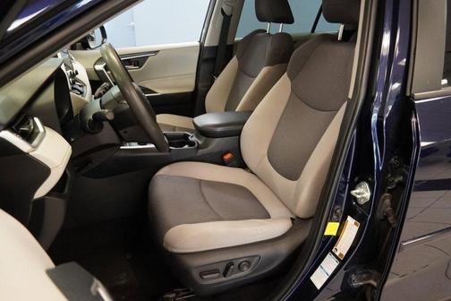 2019 Toyota RAV4 Hybrid XLE