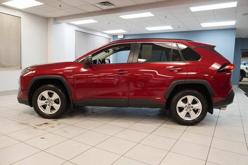 2020 Toyota RAV4 Hybrid LE