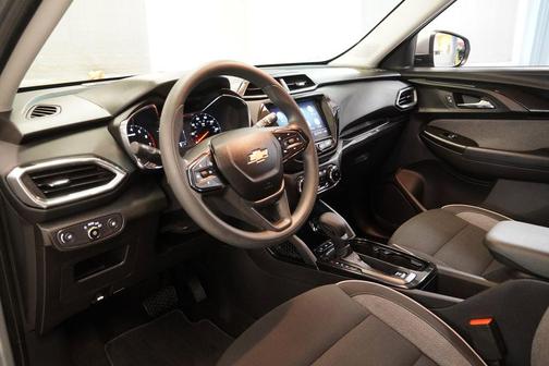 Sterling Gray Metallic 2023 Chevrolet Trailblazer LT