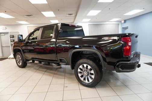 2025 Chevrolet Silverado 2500 Custom