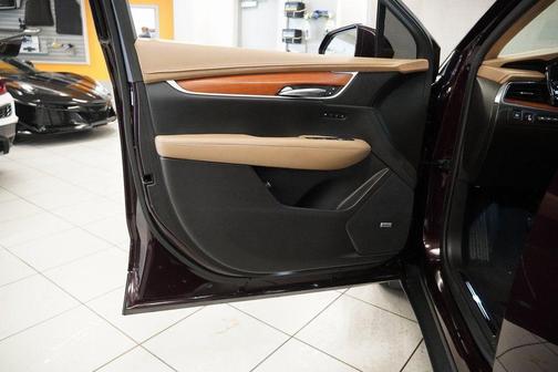 2018 Cadillac XT5 Platinum