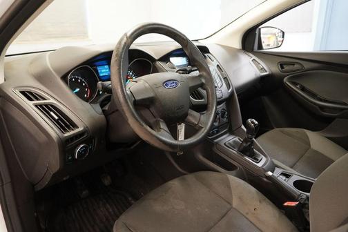 Oxford White 2012 Ford Focus S