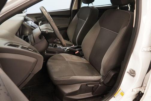 Oxford White 2012 Ford Focus S