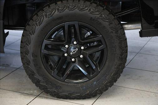 2025 Chevrolet Silverado 1500 Custom Trail Boss