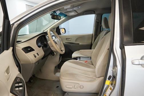 2013 Toyota Sienna LE