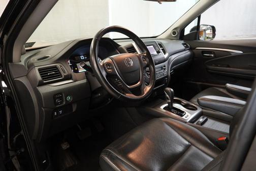 Black 2017 Honda Ridgeline RTL