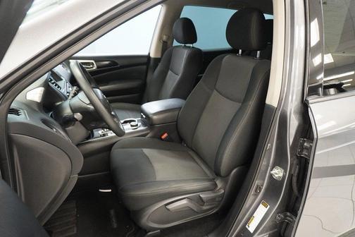 2020 Nissan Pathfinder S