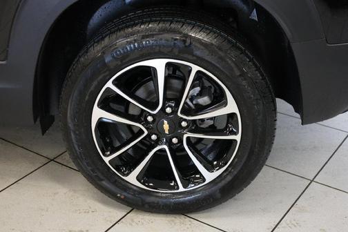 Mosaic Black Metallic 2026 Chevrolet Trailblazer LT