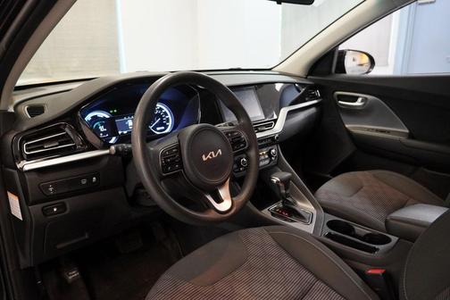 2022 Kia Niro LX