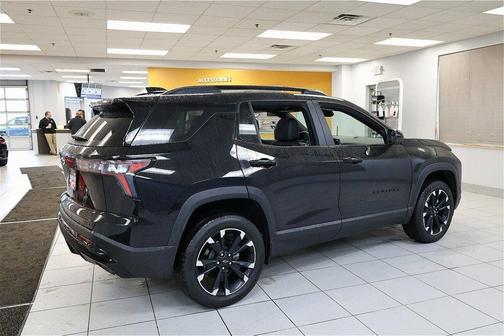 Mosaic Black Metallic 2026 Chevrolet Equinox RS
