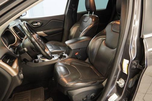 Granite Crystal Clearcoat Metallic 2017 Jeep Cherokee Limited