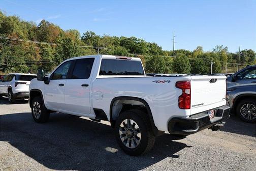 2026 Chevrolet Silverado 2500 Custom