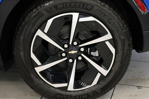 2026 Chevrolet Equinox EV LT 2