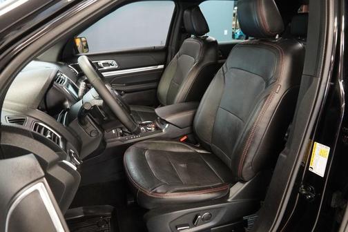 Shadow Black 2018 Ford Explorer sport