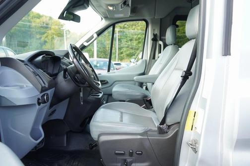 2017 Ford Transit-150 XLT