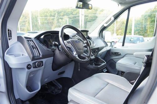 2017 Ford Transit-150 XLT