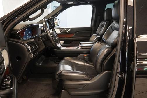 Black 2020 Lincoln Navigator L Reserve