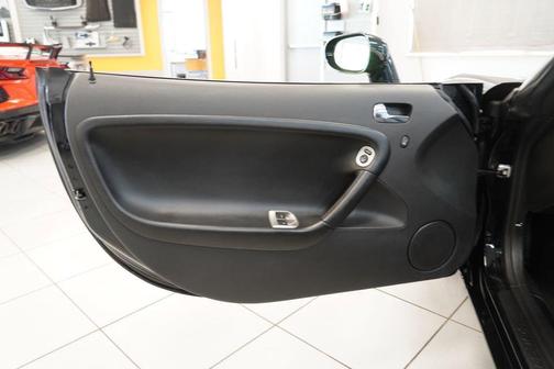 Mysterious Black 2009 Pontiac Solstice