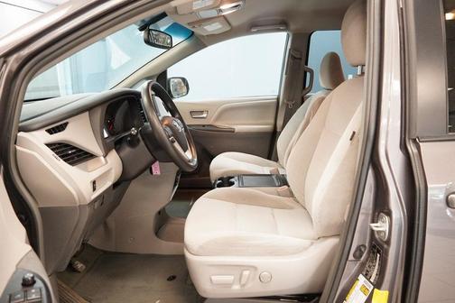 2015 Toyota Sienna LE