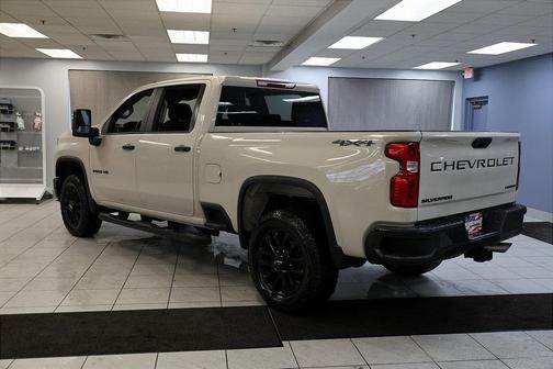 2026 Chevrolet Silverado 2500 Custom