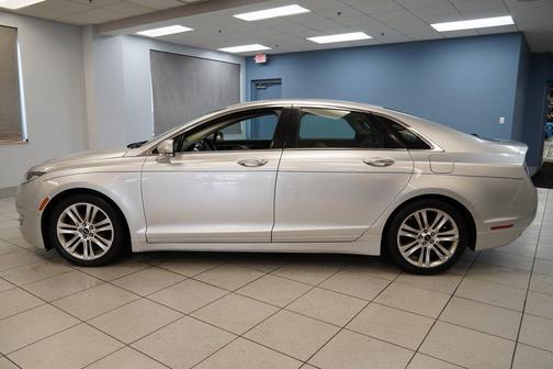 2016 Lincoln MKZ Base