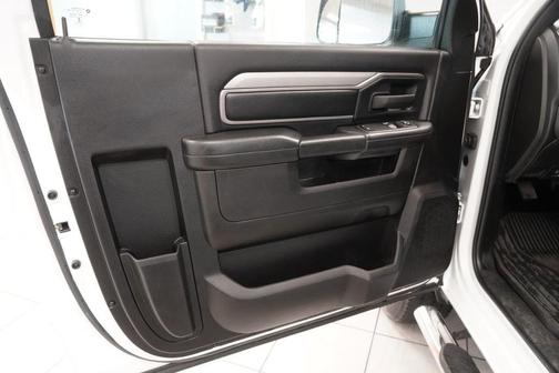 Bright White Clearcoat 2022 RAM 2500 Tradesman
