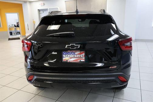 Mosaic Black Metallic 2026 Chevrolet Trax 2RS