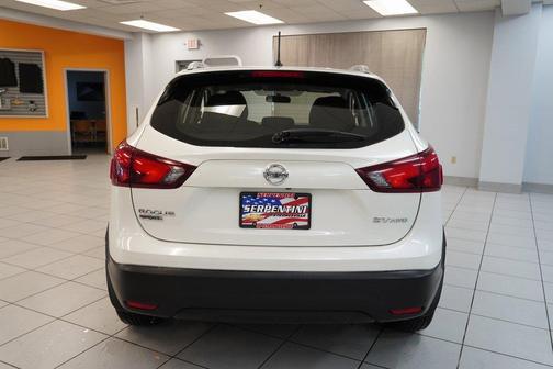 2017 Nissan Rogue Sport SV