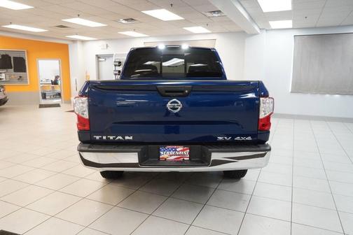 Gray 2019 Nissan Titan SV