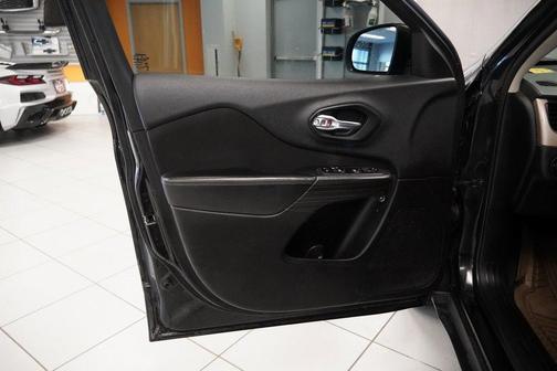 2015 Jeep Cherokee Sport