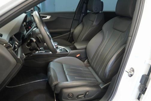2021 Audi A4 45 S line quattro Premium