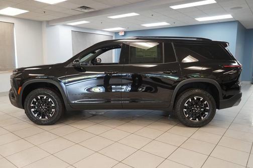 Mosaic Black Metallic 2026 Chevrolet Traverse Z71
