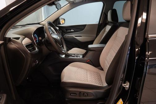 Mosaic Black Metallic 2024 Chevrolet Equinox LS