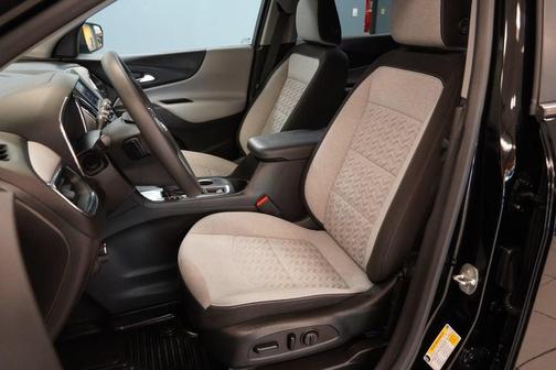 Mosaic Black Metallic 2024 Chevrolet Equinox LS