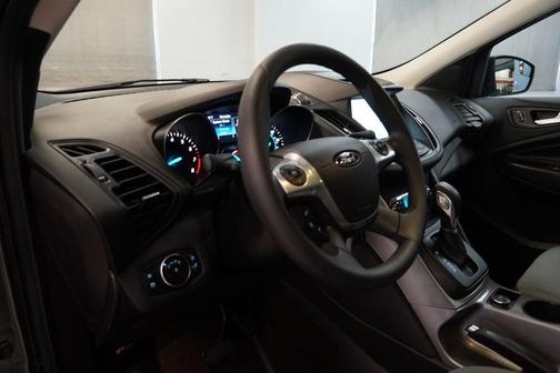 Magnetic 2016 Ford Escape SE